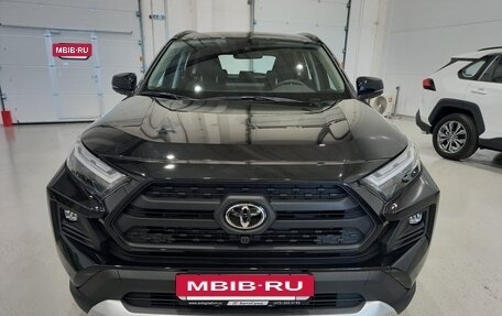 Toyota RAV4, 2024 год, 3 700 000 рублей, 4 фотография