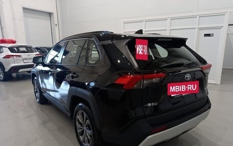 Toyota RAV4, 2024 год, 3 700 000 рублей, 5 фотография