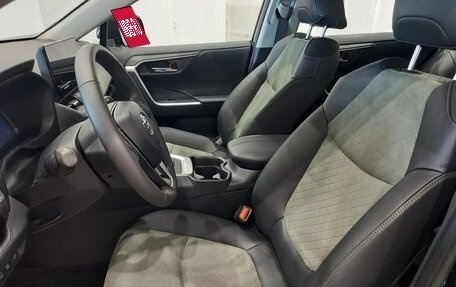 Toyota RAV4, 2024 год, 3 700 000 рублей, 14 фотография