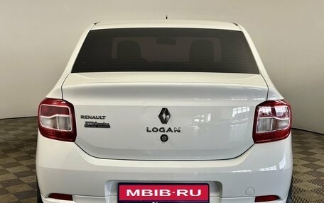 Renault Logan II, 2016 год, 880 000 рублей, 4 фотография