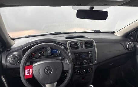 Renault Logan II, 2016 год, 880 000 рублей, 18 фотография