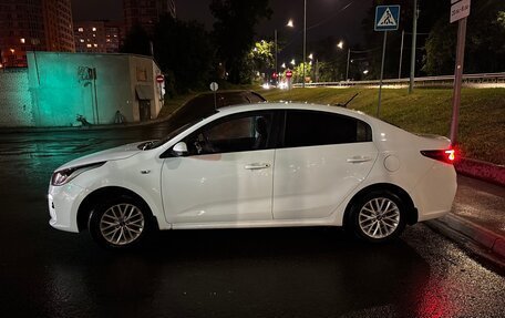 KIA Rio IV, 2019 год, 1 200 000 рублей, 3 фотография