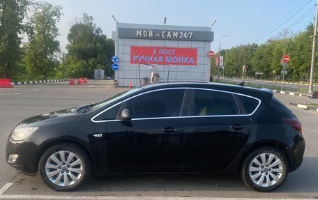 Opel Astra J, 2011 год, 750 000 рублей, 2 фотография