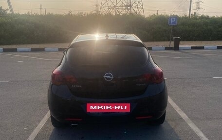Opel Astra J, 2011 год, 750 000 рублей, 3 фотография