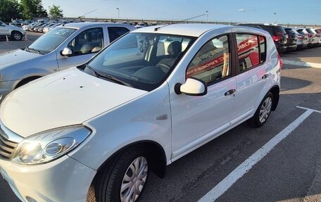 Renault Sandero I, 2010 год, 510 000 рублей, 2 фотография