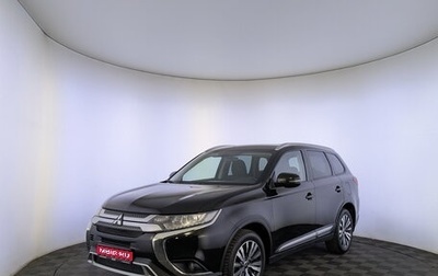 Mitsubishi Outlander III рестайлинг 3, 2019 год, 1 980 000 рублей, 1 фотография