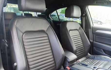 Volkswagen Passat B8 рестайлинг, 2018 год, 2 400 000 рублей, 12 фотография