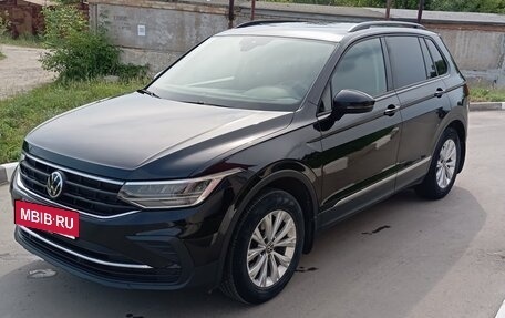 Volkswagen Tiguan II, 2021 год, 2 650 000 рублей, 6 фотография