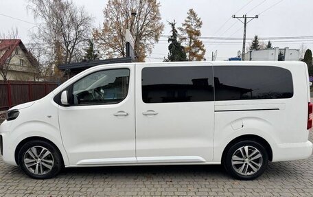 Peugeot Traveller I, 2017 год, 1 800 000 рублей, 7 фотография