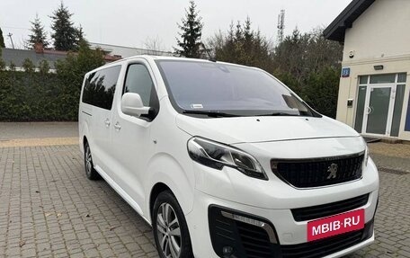 Peugeot Traveller I, 2017 год, 1 800 000 рублей, 3 фотография