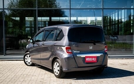 Honda Freed I, 2016 год, 1 600 000 рублей, 6 фотография
