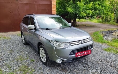 Mitsubishi Outlander III рестайлинг 3, 2012 год, 1 460 000 рублей, 7 фотография
