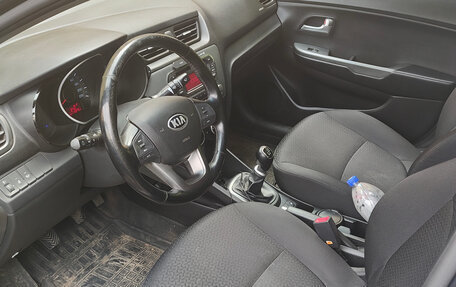 KIA Rio III рестайлинг, 2013 год, 705 000 рублей, 3 фотография