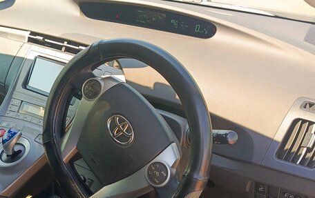 Toyota Prius, 2012 год, 1 400 000 рублей, 7 фотография