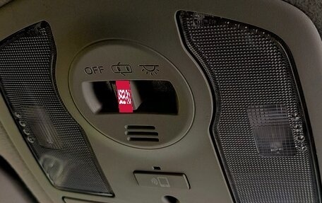 Toyota Prius, 2012 год, 1 400 000 рублей, 13 фотография