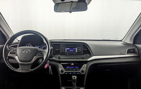 Hyundai Elantra VI рестайлинг, 2018 год, 1 420 000 рублей, 14 фотография