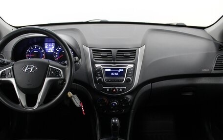 Hyundai Solaris II рестайлинг, 2015 год, 997 000 рублей, 9 фотография