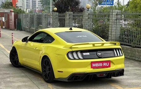 Ford Mustang VI рестайлинг, 2022 год, 3 685 000 рублей, 2 фотография