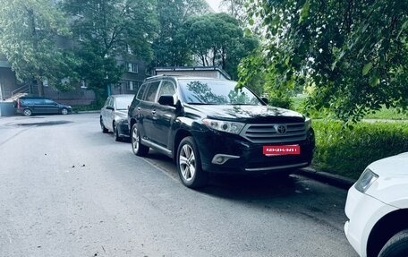 Toyota Highlander III, 2012 год, 2 500 000 рублей, 1 фотография
