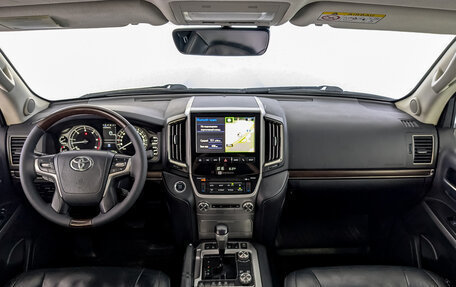 Toyota Land Cruiser 200, 2016 год, 4 750 000 рублей, 14 фотография