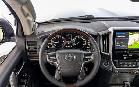 Toyota Land Cruiser 200, 2016 год, 4 750 000 рублей, 23 фотография