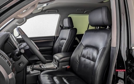 Toyota Land Cruiser 200, 2016 год, 4 750 000 рублей, 20 фотография