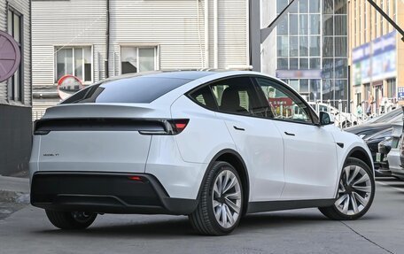 Tesla Model Y I, 2025 год, 7 790 000 рублей, 5 фотография