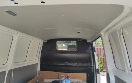 Volkswagen Transporter T5 рестайлинг, 2015 год, 1 720 000 рублей, 2 фотография