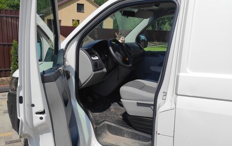 Volkswagen Transporter T5 рестайлинг, 2015 год, 1 720 000 рублей, 6 фотография