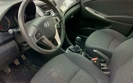 Hyundai Solaris II рестайлинг, 2014 год, 850 000 рублей, 9 фотография
