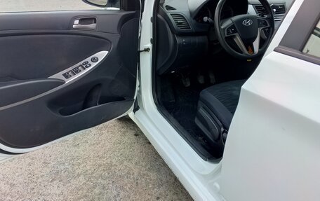 Hyundai Solaris II рестайлинг, 2014 год, 850 000 рублей, 7 фотография