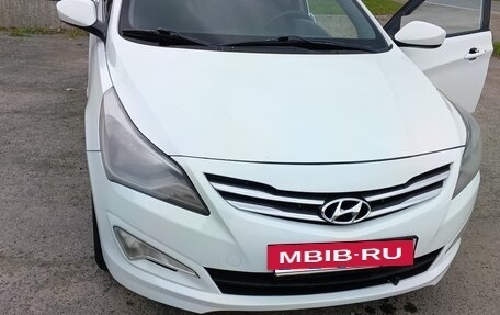 Hyundai Solaris II рестайлинг, 2014 год, 850 000 рублей, 3 фотография