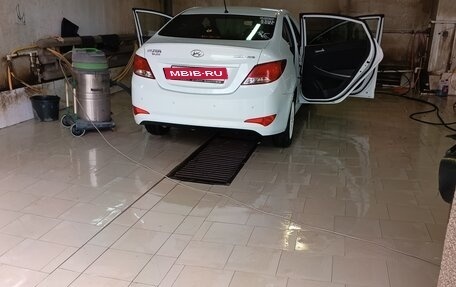 Hyundai Solaris II рестайлинг, 2014 год, 850 000 рублей, 10 фотография