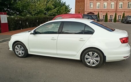 Volkswagen Jetta VI, 2015 год, 690 000 рублей, 2 фотография