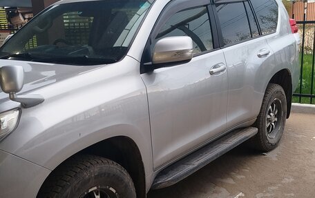 Toyota Land Cruiser Prado 150 рестайлинг 2, 2013 год, 3 450 000 рублей, 7 фотография