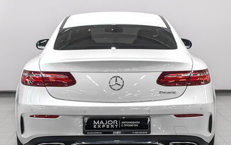 Mercedes-Benz E-Класс, 2019 год, 4 450 000 рублей, 6 фотография