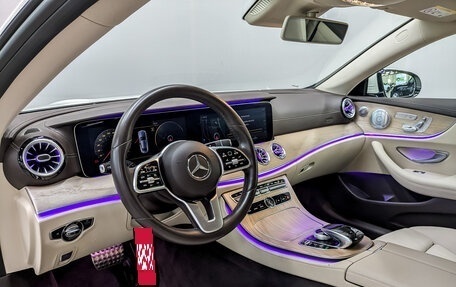 Mercedes-Benz E-Класс, 2019 год, 4 450 000 рублей, 16 фотография