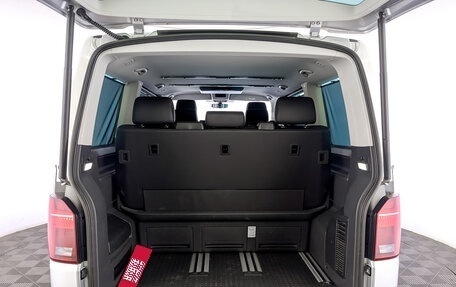 Volkswagen Multivan T6 рестайлинг, 2021 год, 8 000 000 рублей, 10 фотография