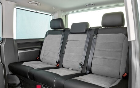 Volkswagen Multivan T6 рестайлинг, 2021 год, 8 000 000 рублей, 13 фотография