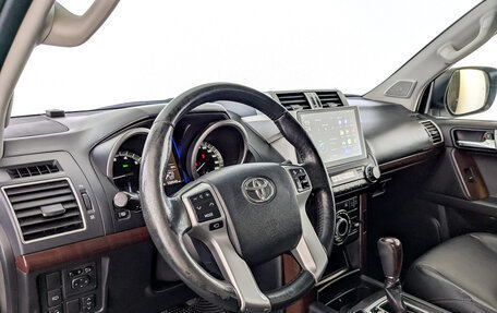 Toyota Land Cruiser Prado 150 рестайлинг 2, 2017 год, 4 190 000 рублей, 16 фотография