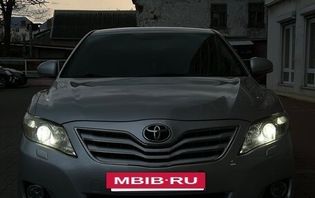 Toyota Camry, 2010 год, 1 400 000 рублей, 4 фотография