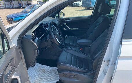 Volkswagen Tiguan II, 2021 год, 3 900 000 рублей, 9 фотография