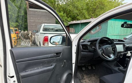 Toyota Hilux VIII, 2022 год, 5 600 000 рублей, 14 фотография