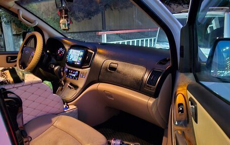 Hyundai H-1 II рестайлинг, 2016 год, 2 200 000 рублей, 9 фотография