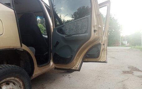 Chevrolet Niva I рестайлинг, 2004 год, 245 000 рублей, 8 фотография