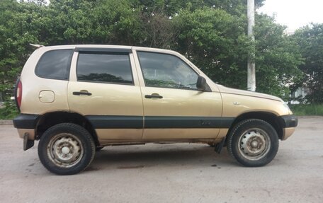 Chevrolet Niva I рестайлинг, 2004 год, 245 000 рублей, 4 фотография
