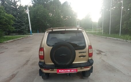 Chevrolet Niva I рестайлинг, 2004 год, 245 000 рублей, 2 фотография