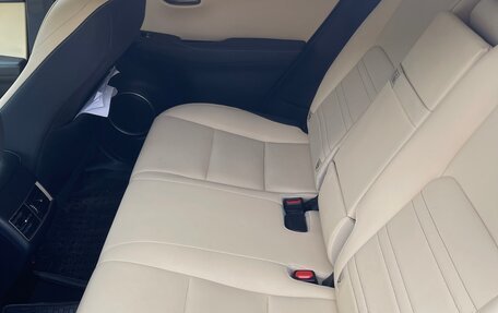 Lexus NX I, 2019 год, 2 350 000 рублей, 10 фотография