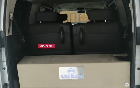 Nissan Elgrand III, 2004 год, 1 200 000 рублей, 3 фотография