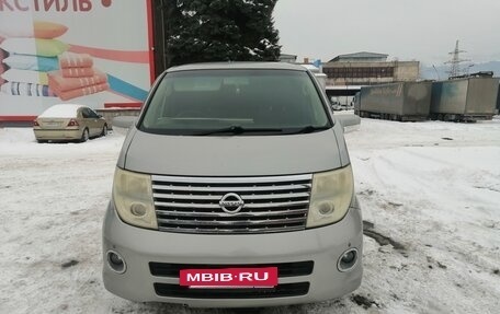 Nissan Elgrand III, 2004 год, 1 200 000 рублей, 5 фотография
